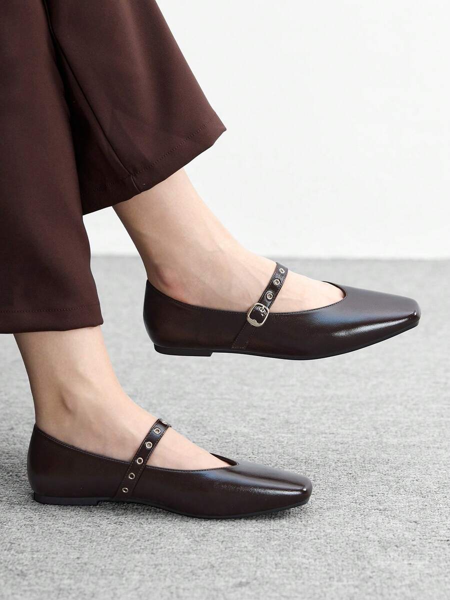 CUCCOO BIZCHIC 女士方头平底巧克力色金属扣套脚平底鞋，舒适休闲玛丽珍鞋，适合搭配连衣裙 - 咖啡 - 查看 1