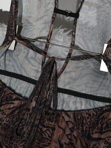 Slumberist 大码性感豹纹女士长款连衣裙，露背镂空系带，迷人成熟性感神秘荷叶边下摆，令人着迷的睡袍 - 彩色 - 查看 8