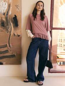 Nöista 这款叠层T恤采用柔和的粉色宽松版型，搭配对比鲜明的白色条纹编织长袖。下摆饰有精致的蕾丝荷叶边。适合春夏穿着，女士款。 - 中紫紅色 - 查看 6