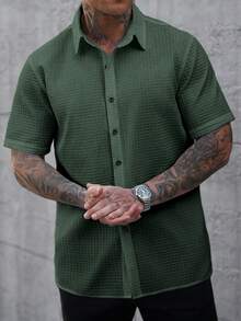 Manfinity CasualCool Men's Textured Short Sleeve Button Up Shirt,Army Green,Summer,Casual,City Break,Solid Color Front Button Casual Shirt For Men - Dark Green - View 7