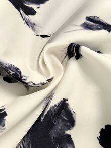 GlowEve CURVE 优雅夏日连衣裙，饰有大号梭织印花