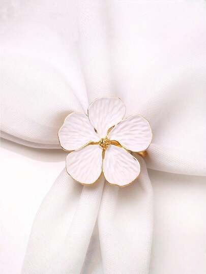 4Pcs White Flowers Napkin Rings, Dinner Tables Elegant Ornament Table Setting Decoration Wedding Metal Napkin Holders For Christmas, Thanksgiving, Birthday, Party, White