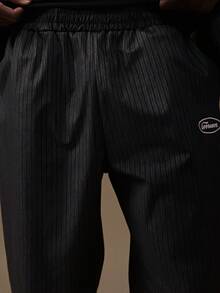 SUMWON Conjunto Co-Ord de Camisa com Botões e Listras Texturizadas com Calça Reta Combinando, Look Casual - Preto - Visão 7