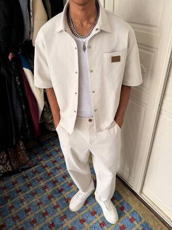 Manfinity Roghcode Conjunto de camisa de manga corta y pantalones de estilo casual y urbano para hombre, otoño