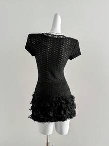 SHEIN Unity 女士优雅法式浪漫V领蕾丝短袖收腰休闲衬衫，修身显瘦，适合约会、派对、日常穿着、通勤等场合，黑色百搭衬衫 - 黑色 - 查看 2