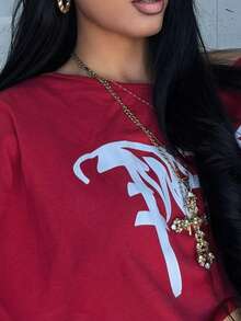 女士街头服饰外出运动休闲图案露肩宽松短款红色 T 恤 - 紅色 - 查看 3