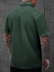 Manfinity CasualCool Men's Textured Short Sleeve Button Up Shirt,Army Green,Summer,Casual,City Break,Solid Color Front Button Casual Shirt For Men - Dark Green - View 2