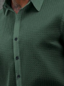 Manfinity CasualCool Men's Textured Short Sleeve Button Up Shirt,Army Green,Summer,Casual,City Break,Solid Color Front Button Casual Shirt For Men - Dark Green - View 5