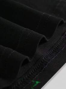 ROMWE MEN Anime Áo thun nam tay ngắn cổ tròn in hình nhân vật hoạt hình, kiểu dáng thường ngày, đa năng, thích hợp cho kỳ nghỉ. - màu xanh lá - Xem 4