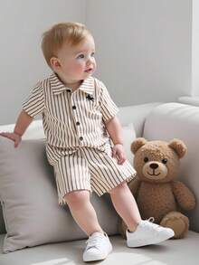 SHEIN 男婴夏季翻领开衫套装（2件套），上衣：黑白条纹短袖翻领衬衫，下装：黑白条纹短裤，休闲度假装 - 棕色 - 查看 3