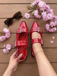 Balerinas rojas estilo Mary Jane de charol con hebilla y ojales, diseño de punta puntiaguda, perfectos para looks de verano y para uso en oficina. Zapatos planos Mary Jane de charol rojo con hebilla y punta puntiaguda, elegantes y cómodos para el día a día. - Rojo - Ver 1