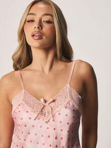 MISSGUIDED Conjunto de pijama de camiseta de tirantes y pantalones cortos con lunares y detalles de encaje para ropa de dormir y de estar por casa - Rosa - Ver 5