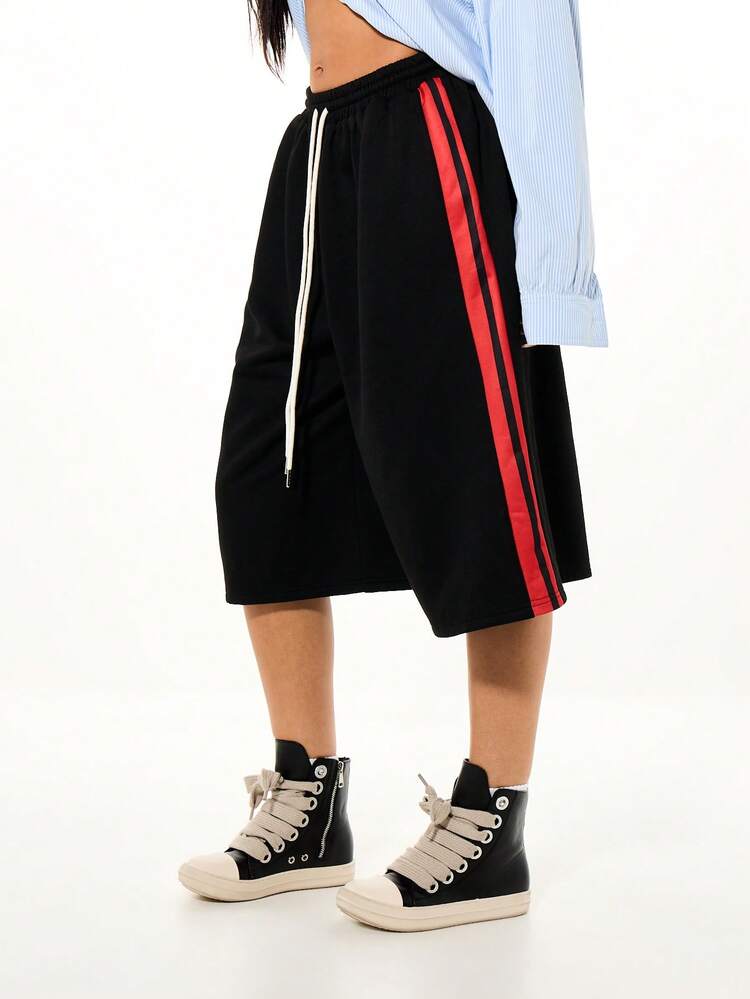 SUMWON WOMEN Wide Leg Graphic Shorts With Stripe Details