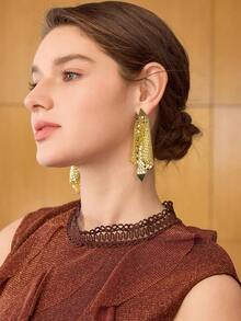 MOTF PREMIUM 18K镀金不对称三角形网状长耳环 - 金色 - 查看 1