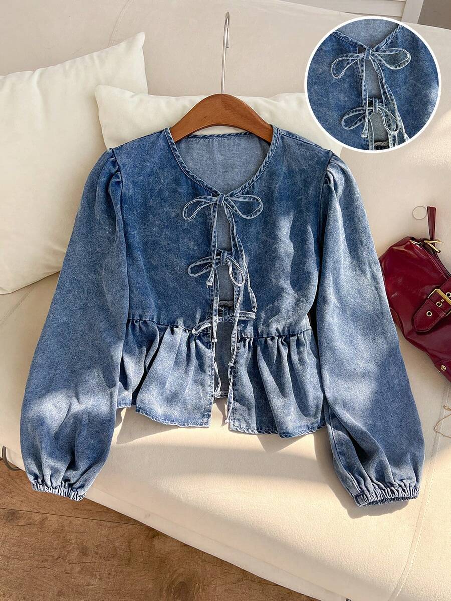 Comfortcana 女士蓝色牛仔褶边上衣，长灯笼袖系带V领荷叶边下摆泡泡袖牛仔衬衫，优雅女士衬衫，休闲女装，女士休闲衬衫 - 中等水洗藍 - 查看 1
