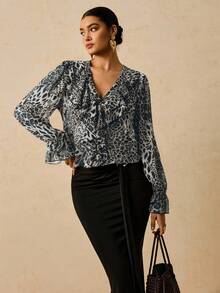 Travachic Blus Lengan Panjang Motif Bunga Chiffon untuk Wanita Ukuran Besar, Kemeja Motif Leopard dengan Hem Berkerut, Atasan Musim Panas - Dusty Blue - View 5