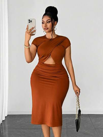 Maweii Plus Size Round Neck Criss-Cross Hollow Out Ruched Bodycon Dress