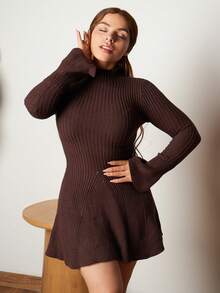 Lupita Cardoza 女式休闲喇叭袖简约短款毛衣裙 - 咖啡棕 - 查看 4