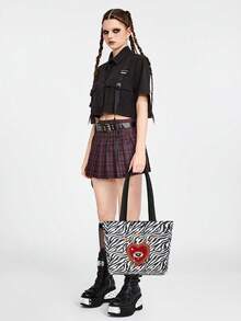 ROMWE Goth Figure Graphic Large Capacity Portable Shoulder Bag For Women - Black and White - View 6
