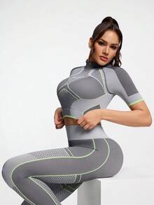 Innovista Women's Letter & Checkerboard Print Raglan Short Sleeve Cycling Jersey T-Shirt - Grey - View 4