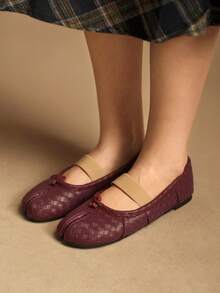 Rosivie Women's Black Round Toe Flat Mary Jane Tabi Split Toe Shoes, Low Heel, Campus Style Valentine's Day - Bordeaux - View 10