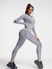 Innovista Women's Contrast Color Print Long Sleeve Cycling Jersey Woman Seamless Long Sleeve Workout Set, High Support Bra, Cropped Top, Leggings, Quick Dry, Breathable Mesh, Tummy Control, Compression, Figure-Flattering, Yoga Pilates HIIT Running, Office To Gym, Fall Activewear, Two Tone Black & White, Cross Back Straps, Athleisure Daily Comfort, TT Viral IG Reel Ready, FYP INSTA OOTD, Working Mom Fitness Gear, Premium Durable, Influencer Fashion, Menopause-Friendly, Hot Selling Gym Outfits, European UK Brazilian Latina - Black and White - View 12