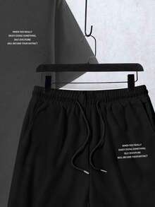 Manfinity Homme 男士标语印花圆领短袖休闲T恤和抽绳腰短裤套装 - 彩色 - 查看 3