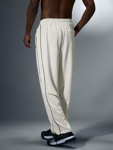 Manfinity Acti Log 男士字母图案抽绳腰带口袋运动裤 - 杏色 - 查看 2