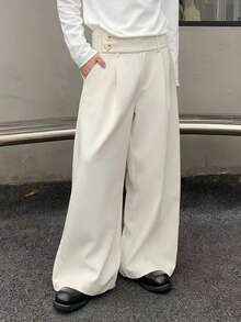 Manfinity Hypemode 男士年轻街头风，INS百搭单品：褶裥双扣设计宽松阔腿休闲裤，适合街头穿搭、日常休闲、周末郊游、音乐节、社交聚会等各种年轻社交场合。这款裤子是男士衣橱中不可或缺的百搭单品，也是送给男友或老公的绝佳礼物。