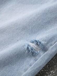 Manfinity EMRG Men's Casual Distressed Frayed Hem Pocket Denim Shorts Light Wash Jorts - Light Wash - View 4