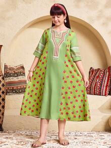 SHEIN Tween Girl Green Floral Print Retro Embroidery A-Line Maxi Vacation Dress,Autumn Boho Holiday Robe,Suitable For Festivals & Special Occasions,Jalabiya - Green - View 4