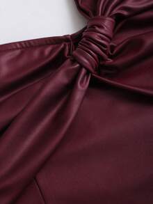 Sweetra 女士新款设计感高街优雅叠层复古纹理高端简约修身短款不对称上衣，春夏款 - 酒紅色 - 查看 3