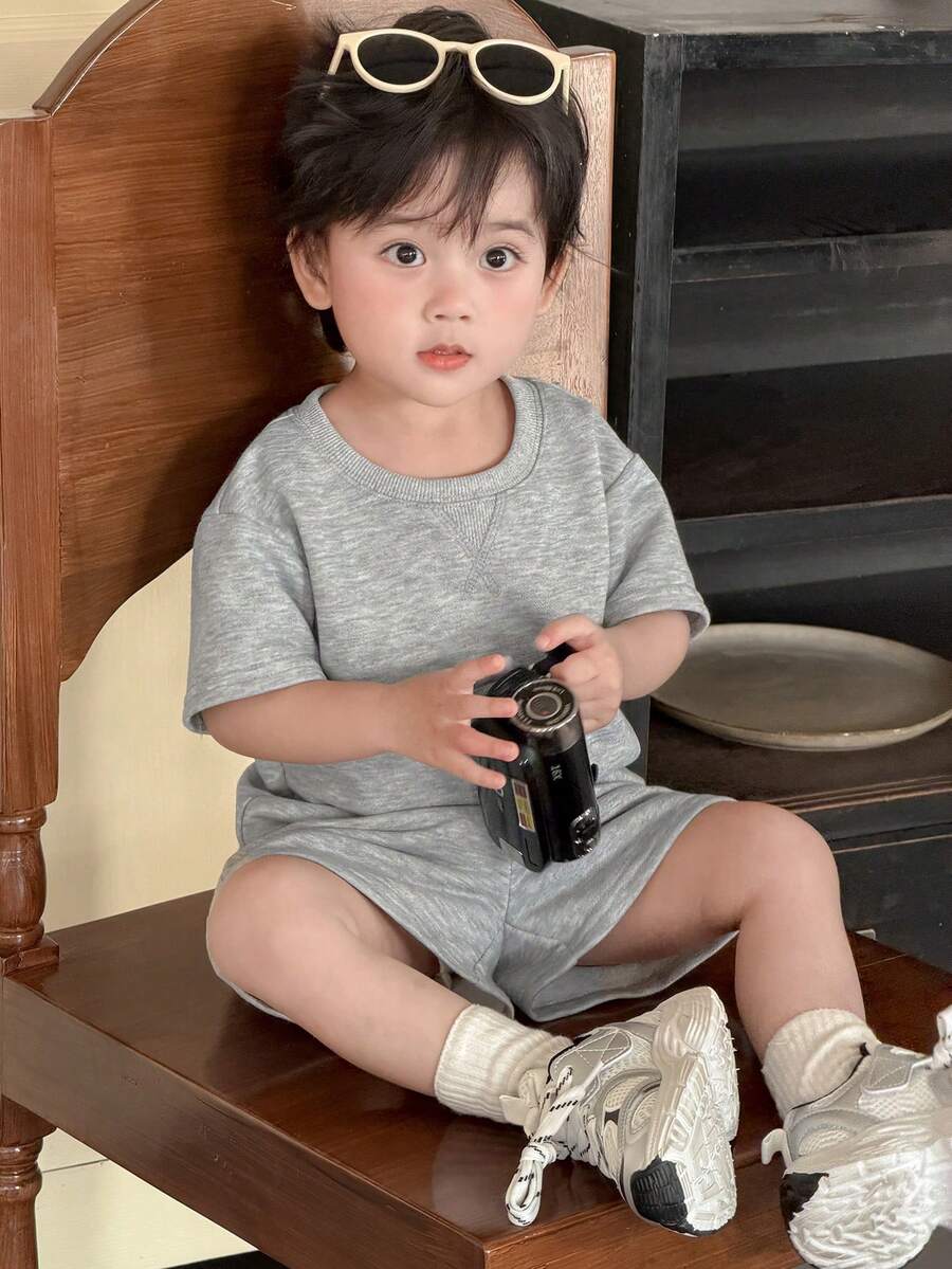 DAZY 2pcs Toddler Boys' Casual Round Neck T-Shirt And Pants Set - Grey - View 1