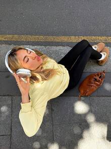 SHEIN EZwear 休闲简约骑士图案印花宽松连帽长袖厚款卫衣，适合秋冬季、返校季、机场装 - 杏色 - 查看 6