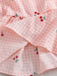 SHEIN Bộ 2 món cho bé gái: Áo hai dây in hình quả anh đào và nơ, không tay kẻ sọc + quần đùi cạp chun, trang phục thường ngày dễ thương, phù hợp cho mùa hè đi chơi hoặc du lịch. - Hồng - Xem 5