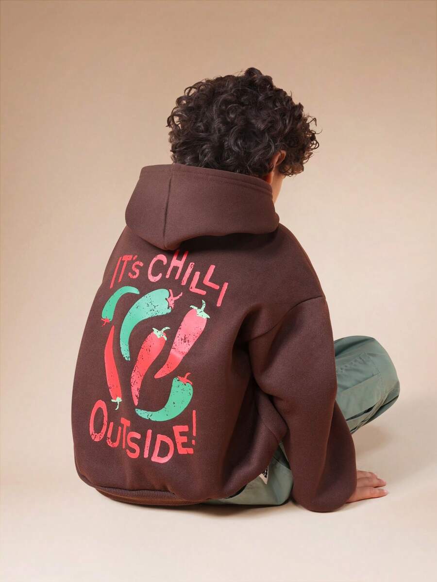 SUMWON 男童棕色连帽衫和浅蓝色工装运动裤套装，辣椒印花帽子，适合日常休闲度假穿着 - 彩色 - 查看 1