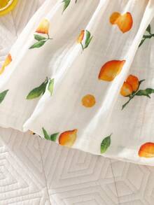 SHEIN 夏季新生女宝宝杏色圆领荷叶边卡通樱桃印花无袖红色蝴蝶结连衣裙，搭配红色帽子，优雅可爱 - 黃色 - 查看 5