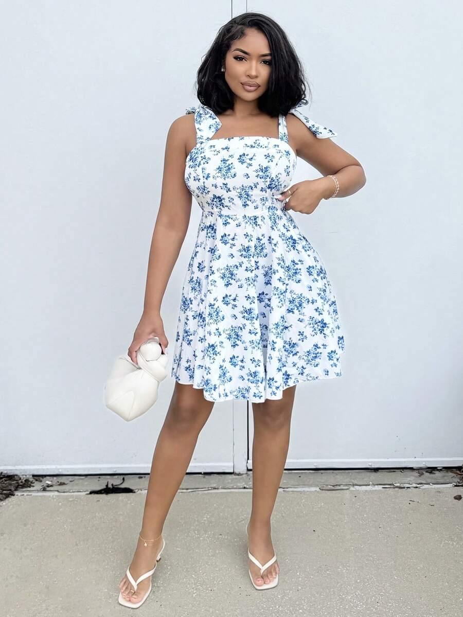 Alexandranx 全新碎花肩带束腰修身喇叭裙休闲优雅夏季假日连衣裙，修身又迷人 - 藍色 - 查看 1