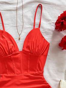 Soleia Women's Red Knitted V-Neck Fishbone Waist Ruched Asymmetric Hem Mini Slip Dress, Vacation - Red - View 3