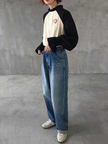 FRIFUL Camiseta holgada de manga larga con cuello de tortuga medio, mangas raglán de color contrastante, volantes y etiqueta de punto con corazón, estilo casual de calle para mujer - Negro - Ver 7