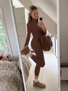 CovetEZ 棕色针织休闲女式长袖拉链外套、短款背心和打底裤套装 - 棕色 - 查看 6