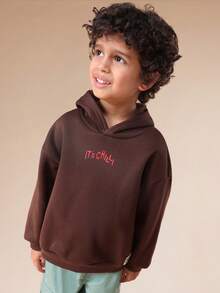 SUMWON 男童棕色连帽衫和浅蓝色工装运动裤套装，辣椒印花帽子，适合日常休闲度假穿着 - 彩色 - 查看 3