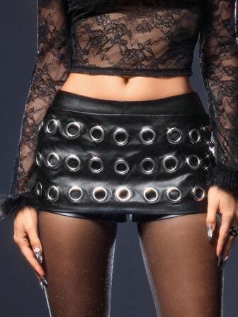 ROMWE Avant Shorts mini de cintura súper baja con tachuelas metálicas y estilo sexy para fiestas navideñas