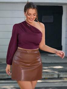 SHEIN Privé بلوزة أنيقة للسيدات ذوات الحجم الكبير بأكمام فانوس وطيات على الكتف الواحد بلون أحادي - عنابي اللون - مشاهدة 3