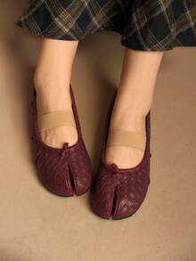 Rosivie Women's Black Round Toe Flat Mary Jane Tabi Split Toe Shoes, Low Heel, Campus Style Valentine's Day - Bordeaux - View 11