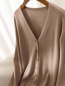 CosyJoli 秋冬大码女式休闲宽松纯色纽扣长袖开衫 - 駝色 - 查看 3