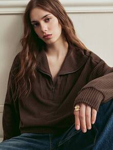 Écloséra French Retro Style Pullover Front Zipper Textured Ribbed Coffee Brown Long-Sleeved Sweatshirt For Spring Wear, Women's Casual Top, Women's Brown Top For Going Out.