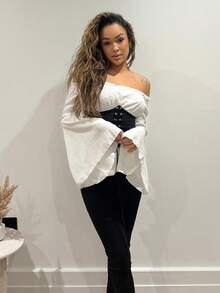 RebeccaVibe Blusa vintage de manga acampanada con abertura, cintura con lazo a contraste - Blanco y Negro - Ver 6