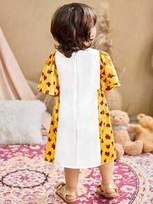SHEIN Vestido de manga corta con estampado floral y de dibujos animados para bebé niña - Multicolor - Ver 6