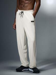 Manfinity Acti Log 男士字母图案抽绳腰带口袋运动裤 - 杏色 - 查看 1